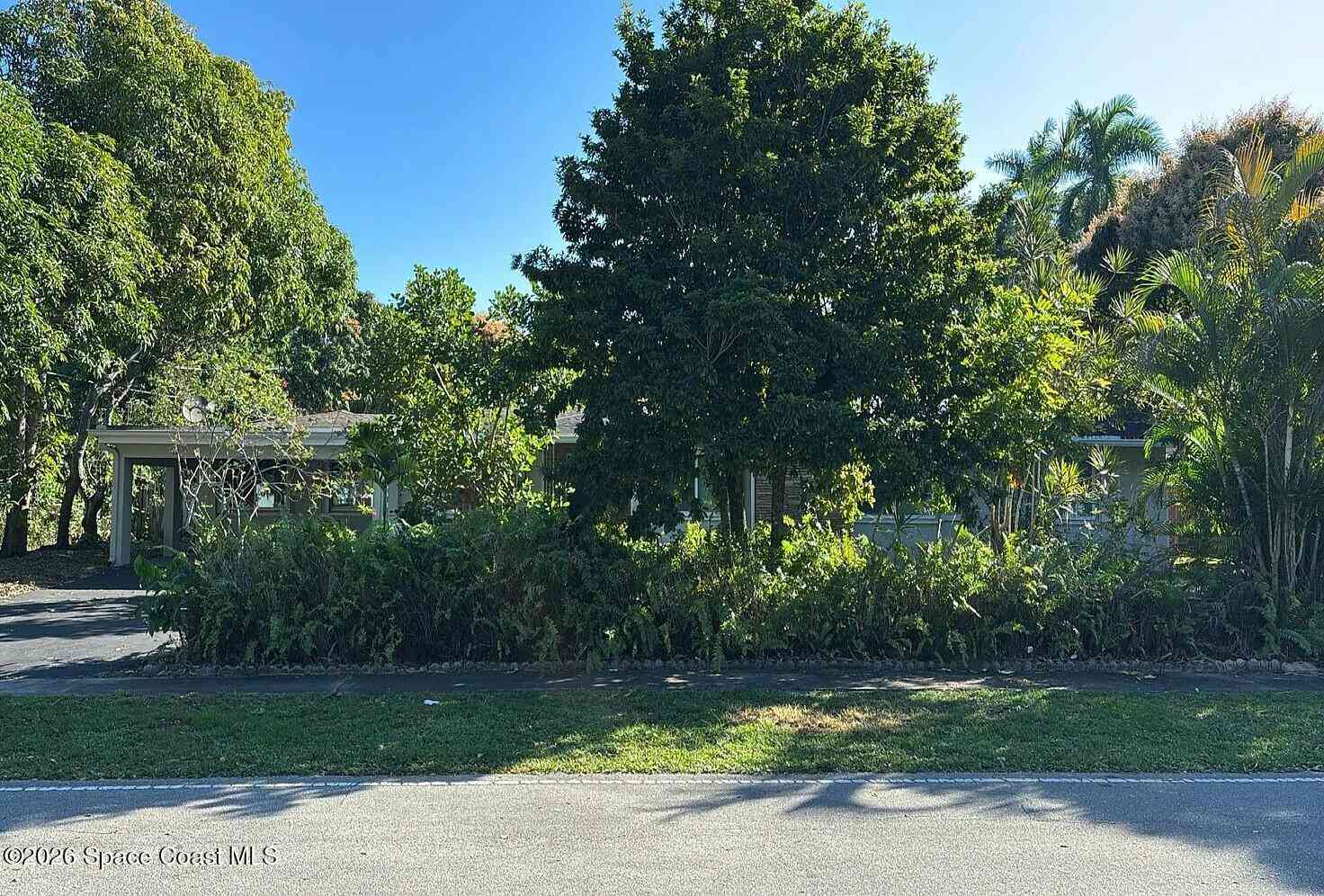 Homes For Sale - 824 Holly Lane<br/> Broward County, Plantation, FL 33317