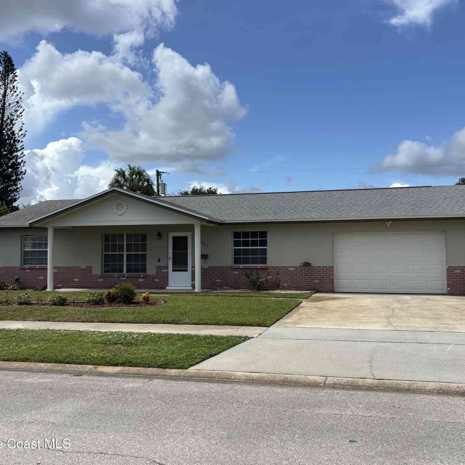 Homes For Sale - 1501 Whitecap Way<br/> Melbourne, FL 32935