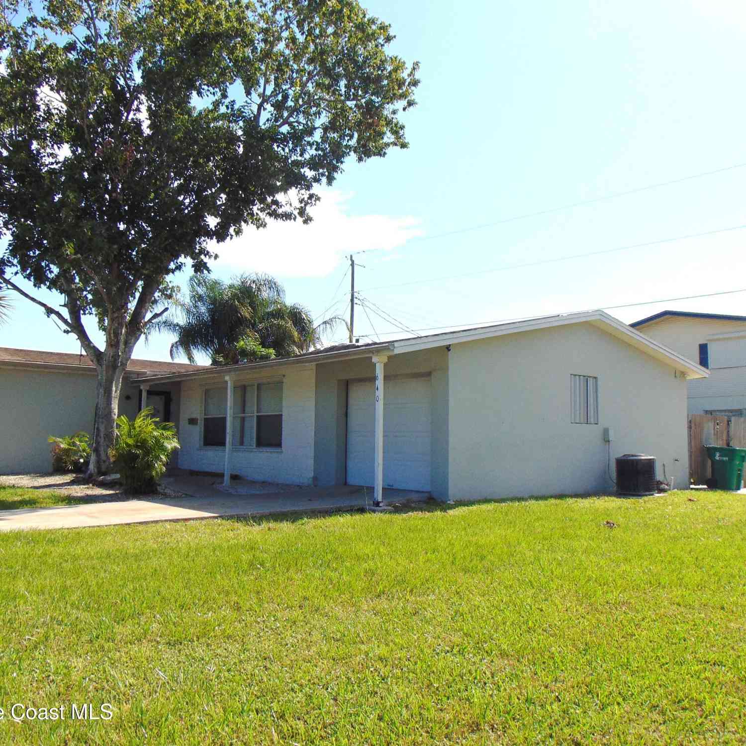 Homes For Sale - 640 Ixora Drive<br/> Melbourne, FL 32935