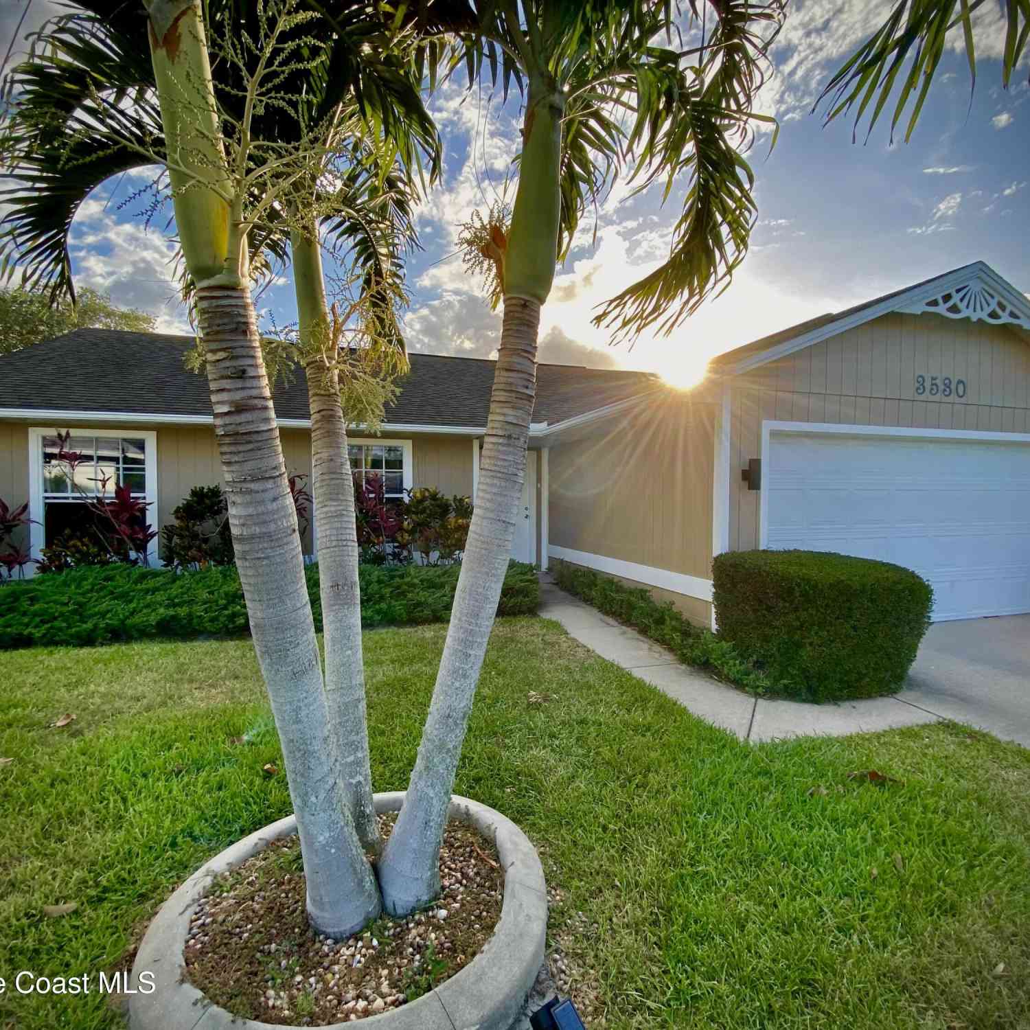 Homes For Sale - 3530 Egret Drive<br/> Melbourne, FL 32901