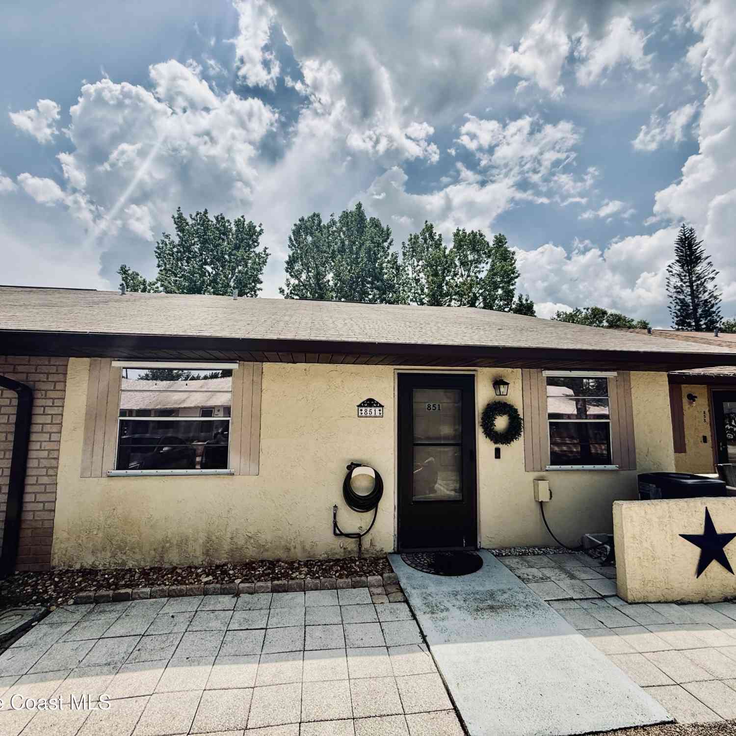Townhouse For Rent - 851 Dow Lane<br/> Titusville, FL 32780
