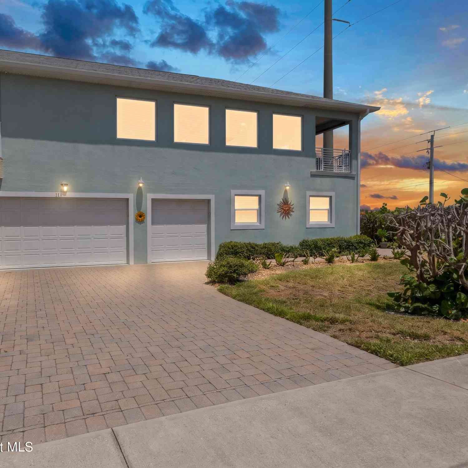Townhouse For Rent - 145 S 14th Street<br/> Cocoa Beach, FL 32931