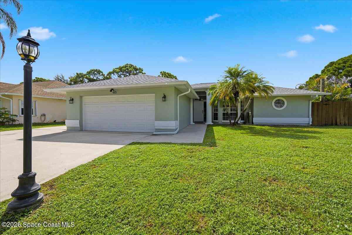 Homes For Sale - 402 Concha Drive<br/> Indian River County, Sebastian, FL 32958