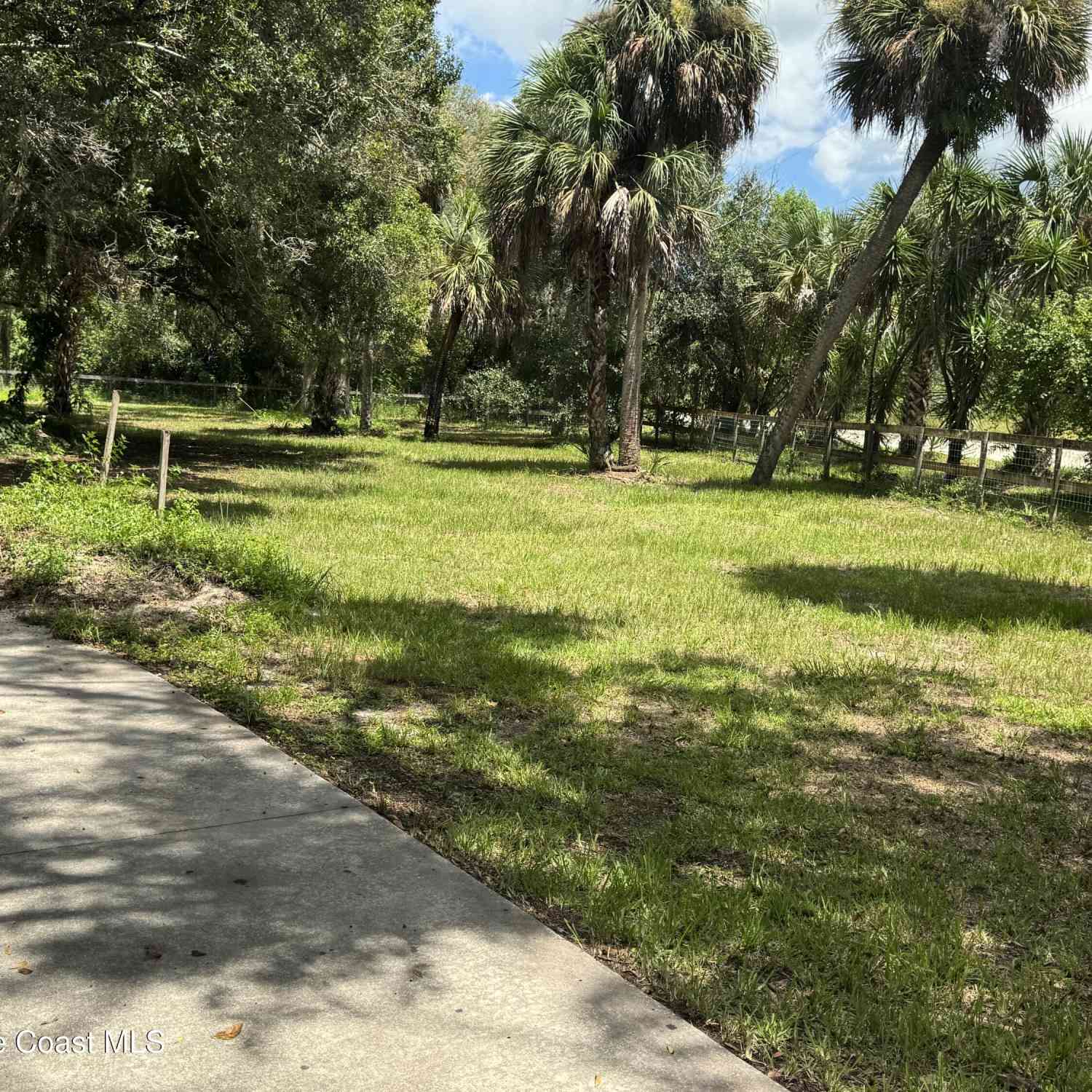 Homes For Sale - 13680 101st Street<br/> Indian River County, Fellsmere, FL 32948