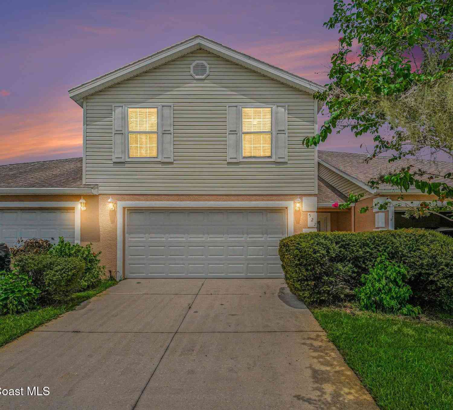 Townhouse For Sale - 522 Arbor Ridge Lane<br/> Brevard County, Titusville, FL 32780