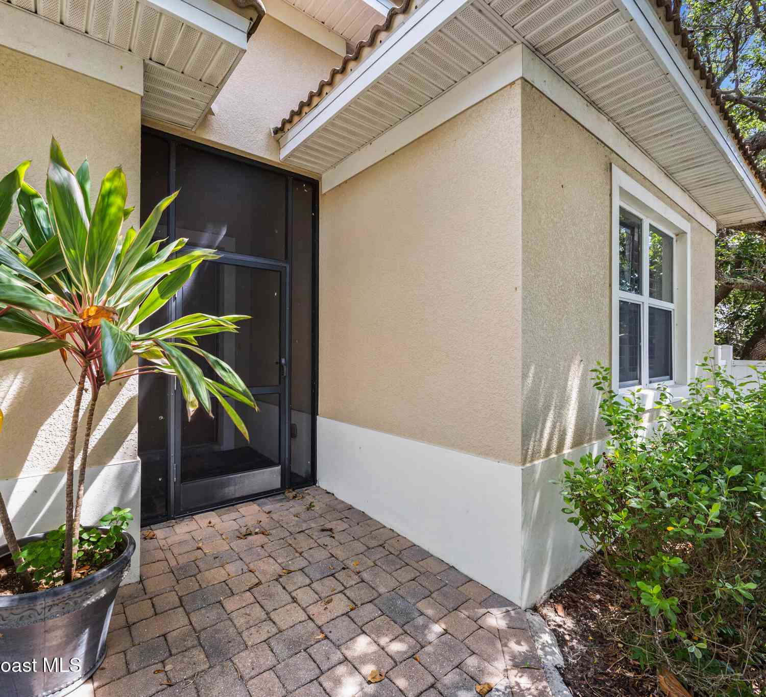 Homes For Sale - 121 Seminole Lane<br/> Cocoa Beach, FL 32931