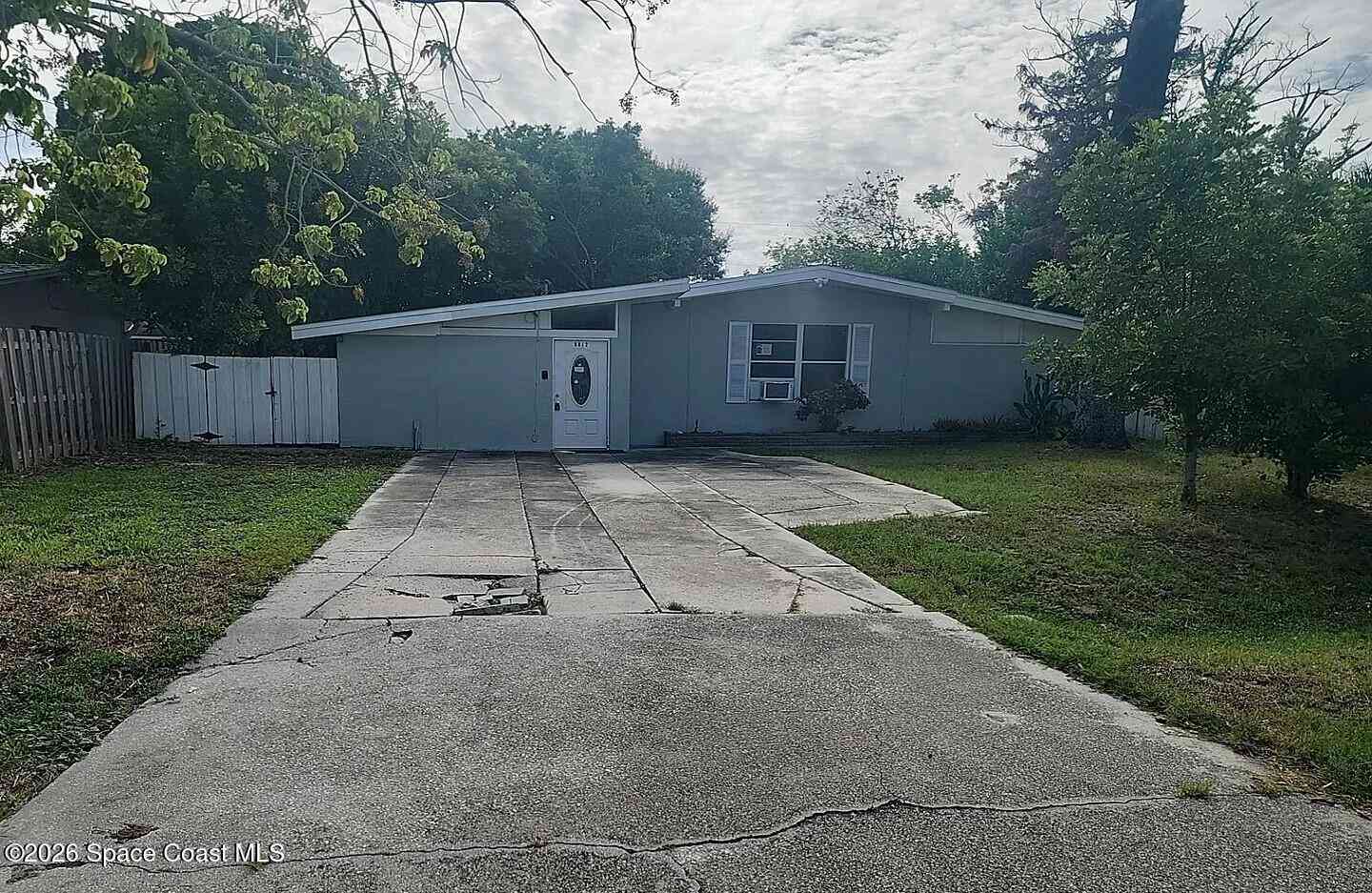 Homes For Sale - 5812 16th Street<br/> Bradenton, FL 34207