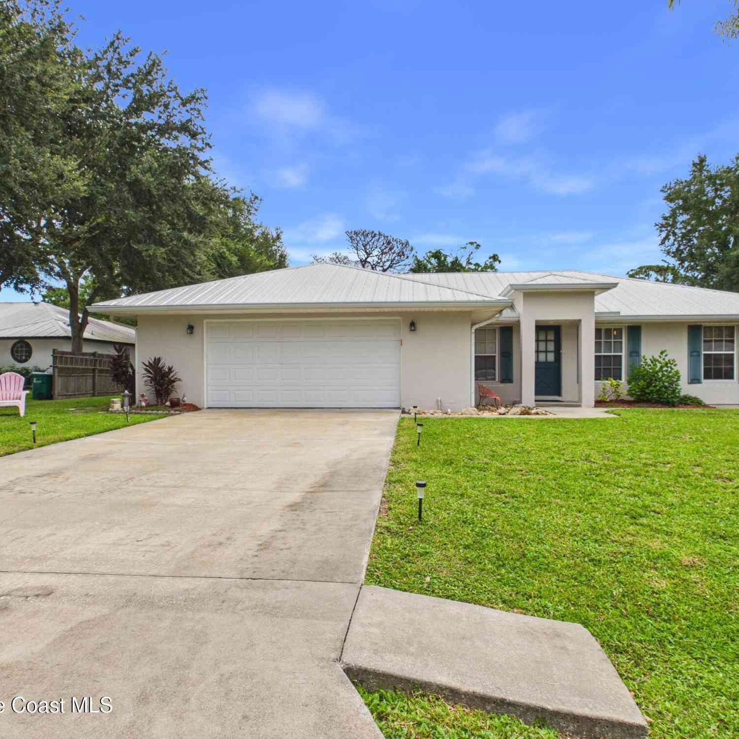 Homes For Sale - 9545 Honeysuckle Drive<br/> Brevard County, Micco, FL 32976
