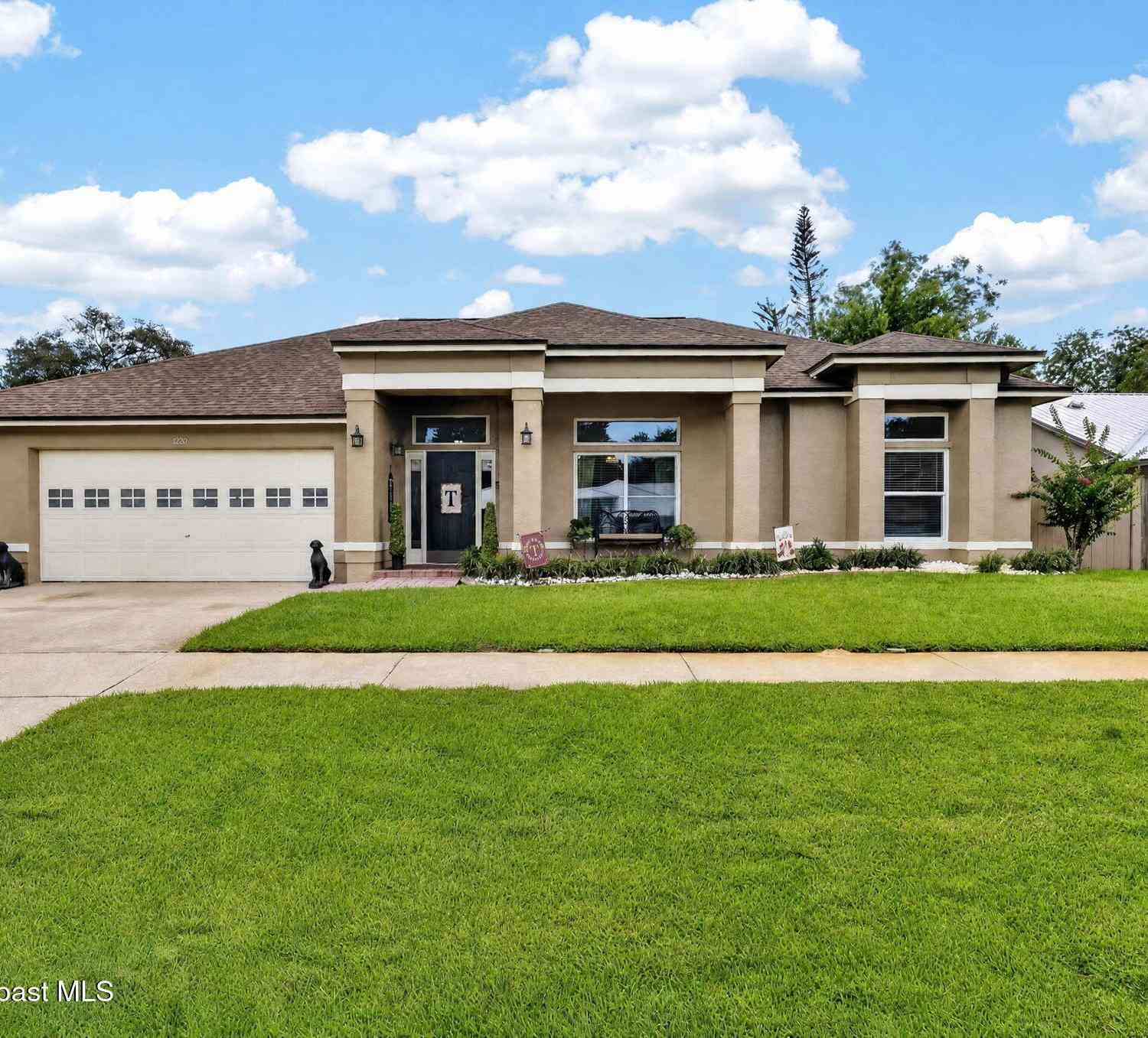 Homes For Sale - 1280 Little Oak Circle<br/> Brevard County, Titusville, FL 32780
