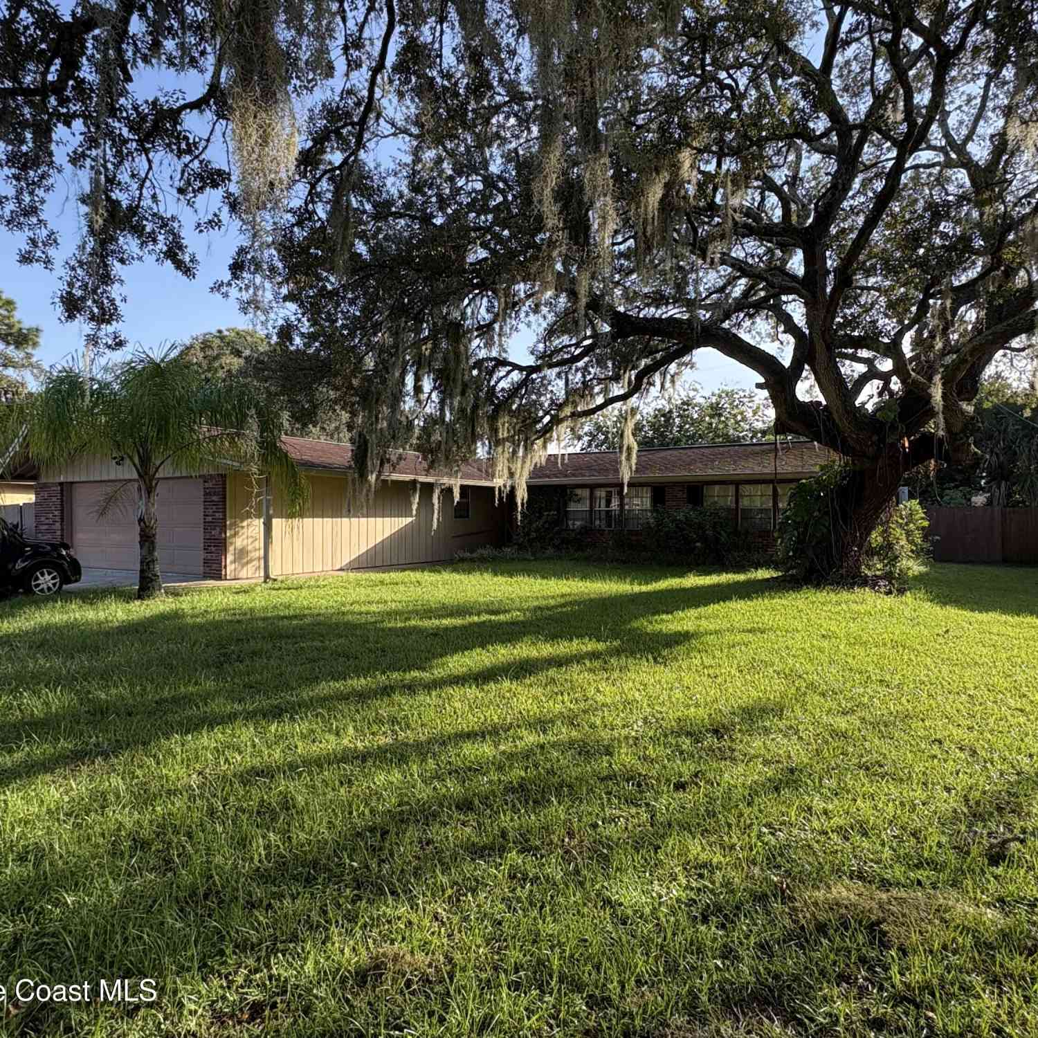 Homes For Sale - 1422 Elm Terrace<br/> Brevard County, Titusville, FL 32780