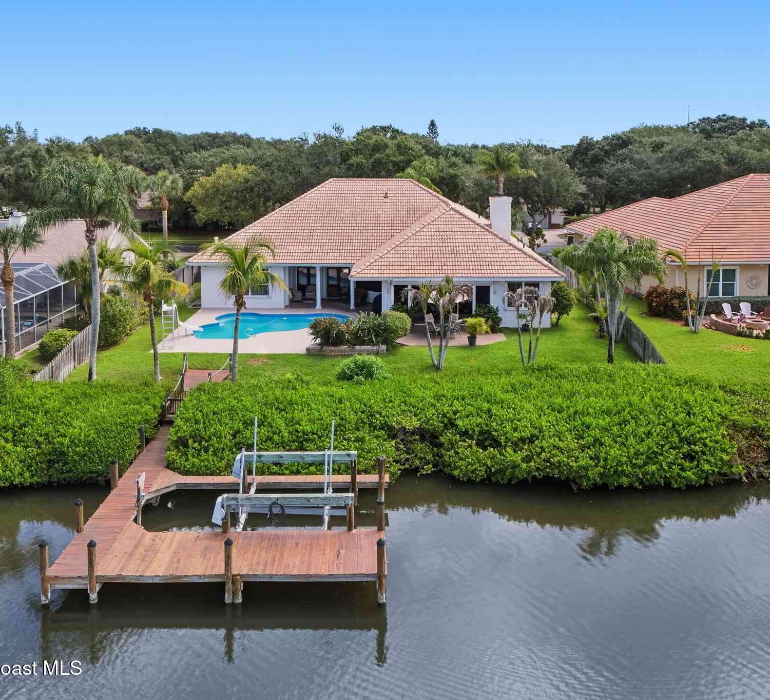 Homes For Sale - 146 Windward Way<br/> Brevard County, Indian Harbour Beach, FL 32937
