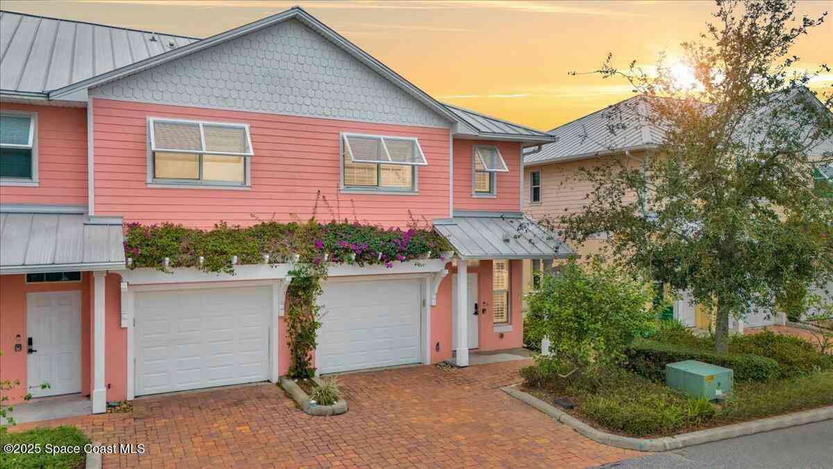 Townhouse For Sale - 211 Ivory Coral Lane #104<br/> Merritt Island, FL 32953