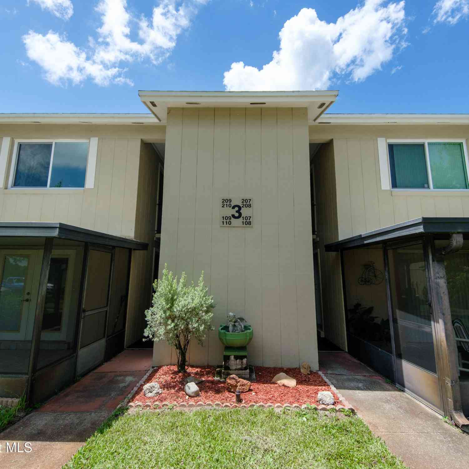 Condo For Sale - 4304 London Town Road #B109<br/> Titusville, FL 32796