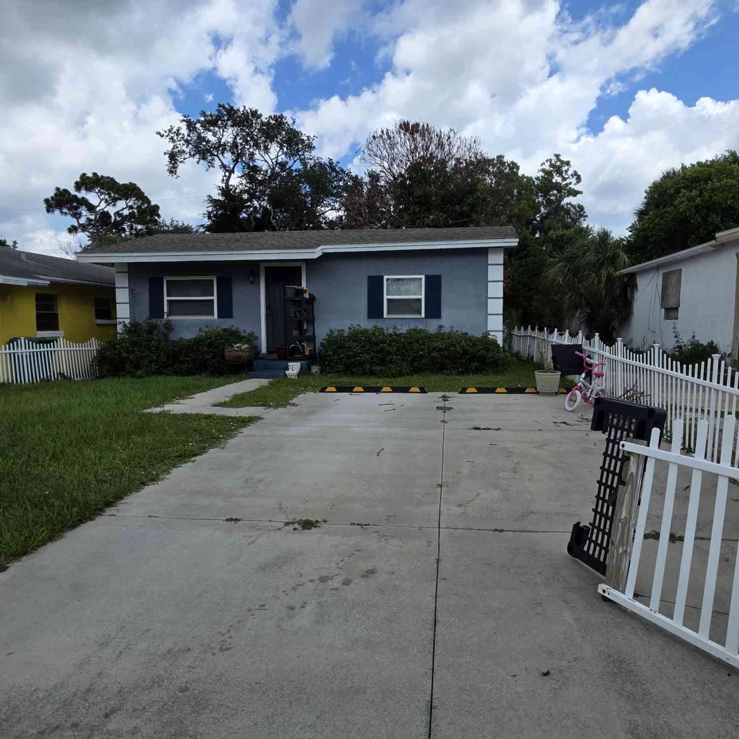Homes For Sale - 520 Ryoland Street<br/> Melbourne, FL 32901