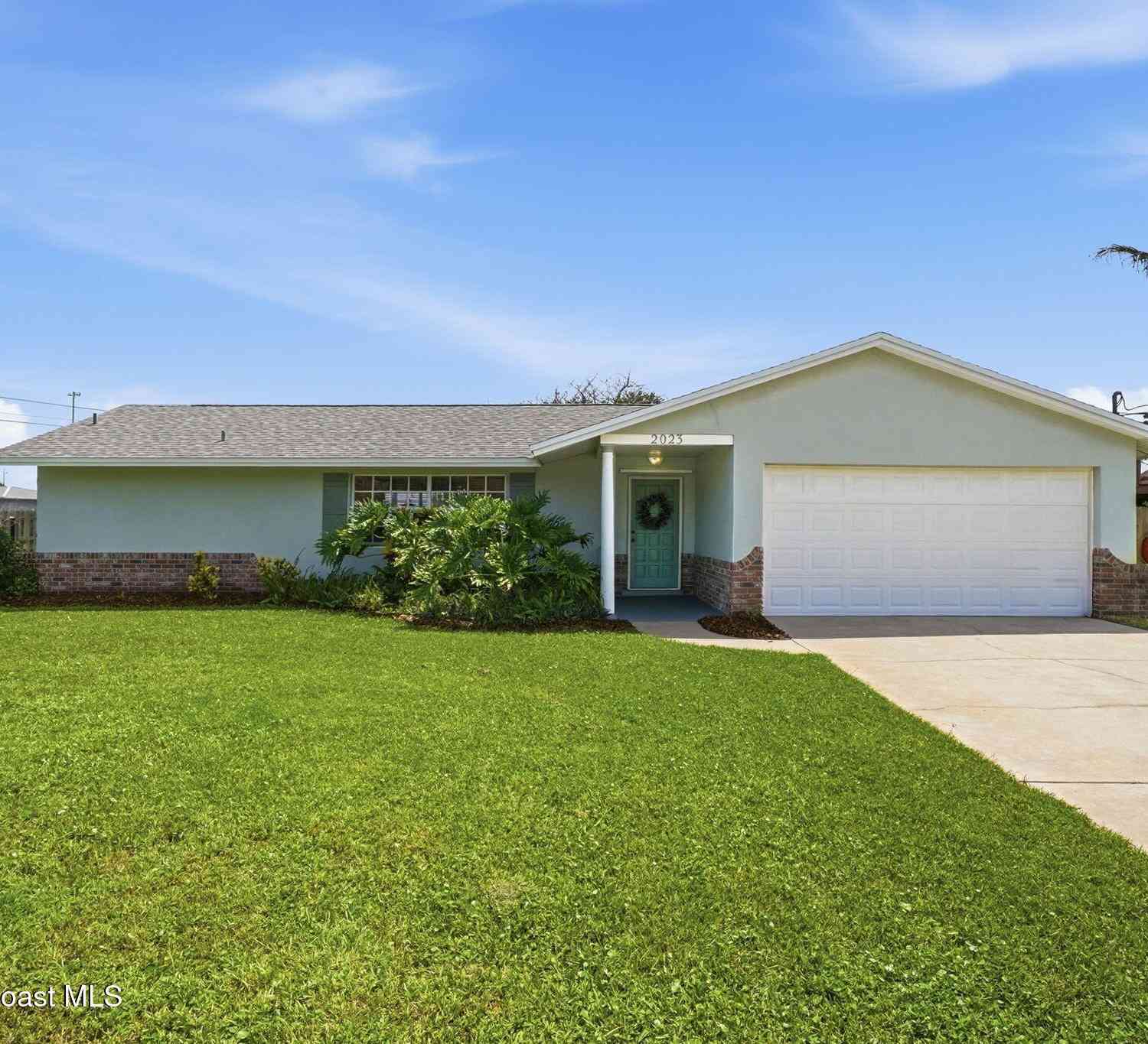 Homes For Sale - 2023 Bonita Avenue<br/> Melbourne Beach, FL 32951