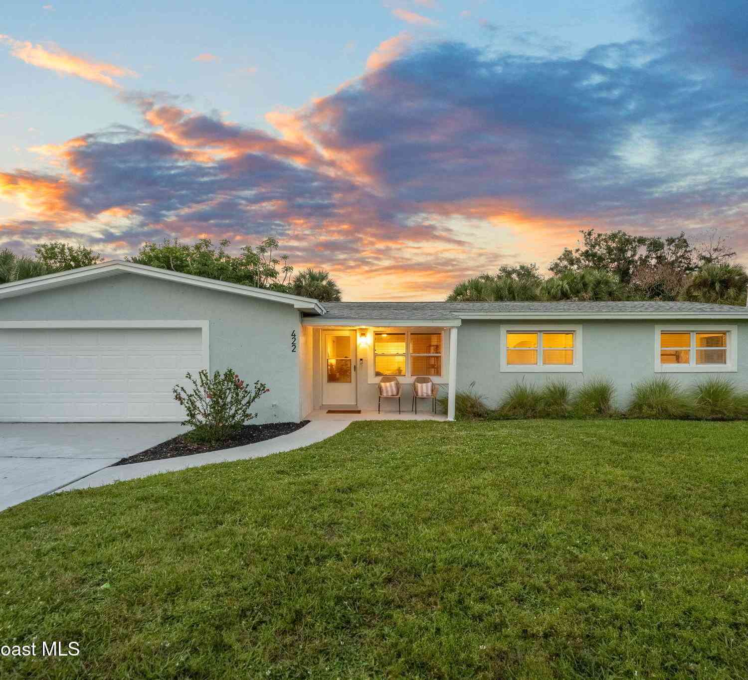 Homes For Sale - 422 3rd Avenue<br/> Melbourne Beach, FL 32951