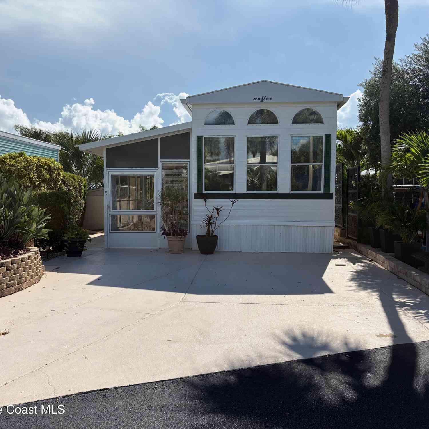 Mobile Home For Sale - 885 Horizon Lane #414<br/> Melbourne Beach, FL 32951