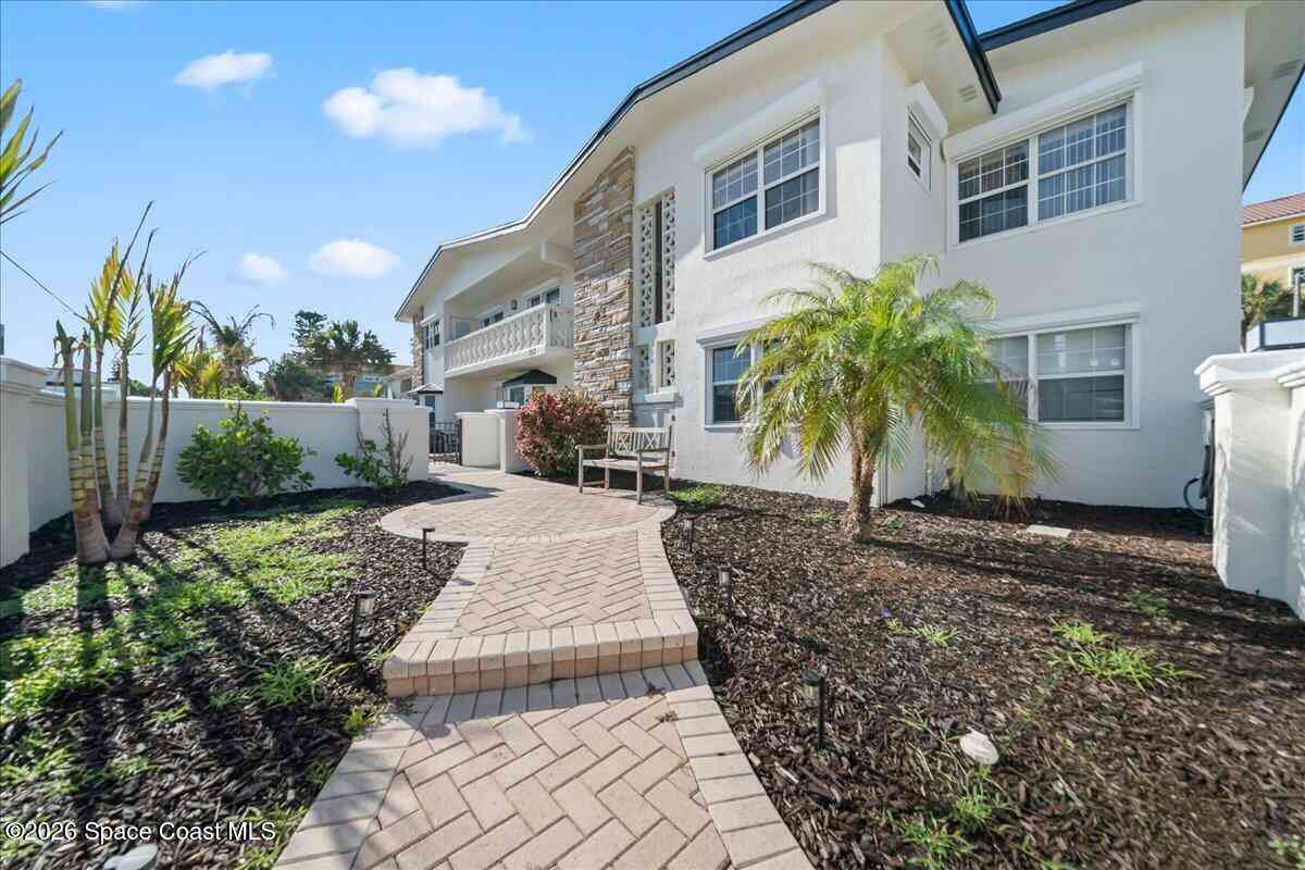 Homes For Rent - 154 Crescent Beach Drive #6<br/> Cocoa Beach, FL 32931