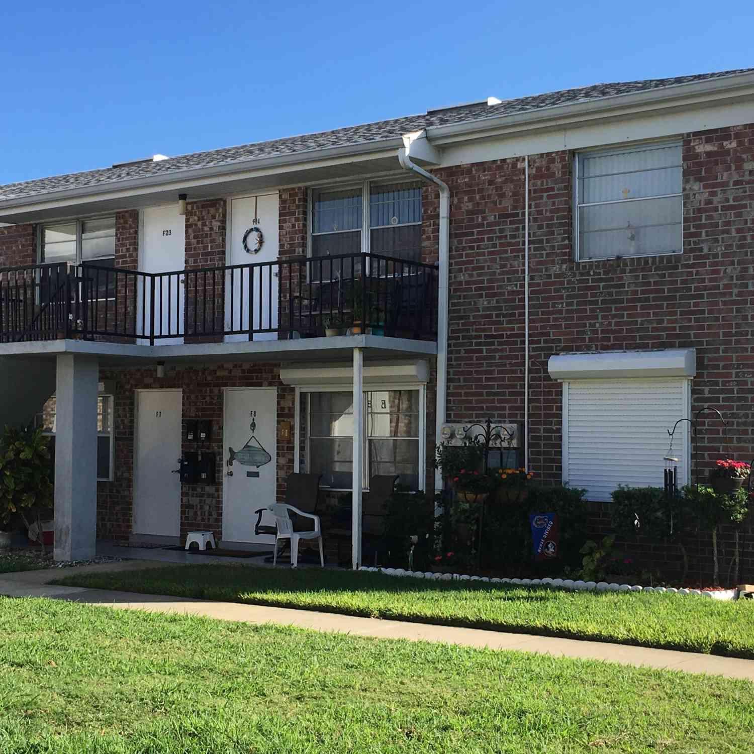 Condo For Rent - 190 E Olmstead Drive #F7<br/> Titusville, FL 32780
