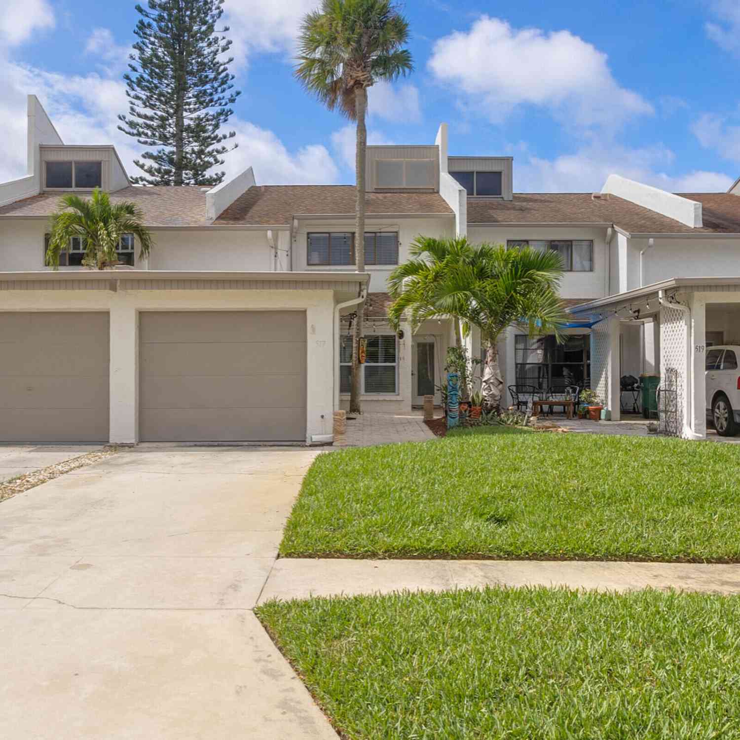 Townhouse For Sale - 517 Summerset Court<br/> Brevard County, Indian Harbour Beach, FL 32937
