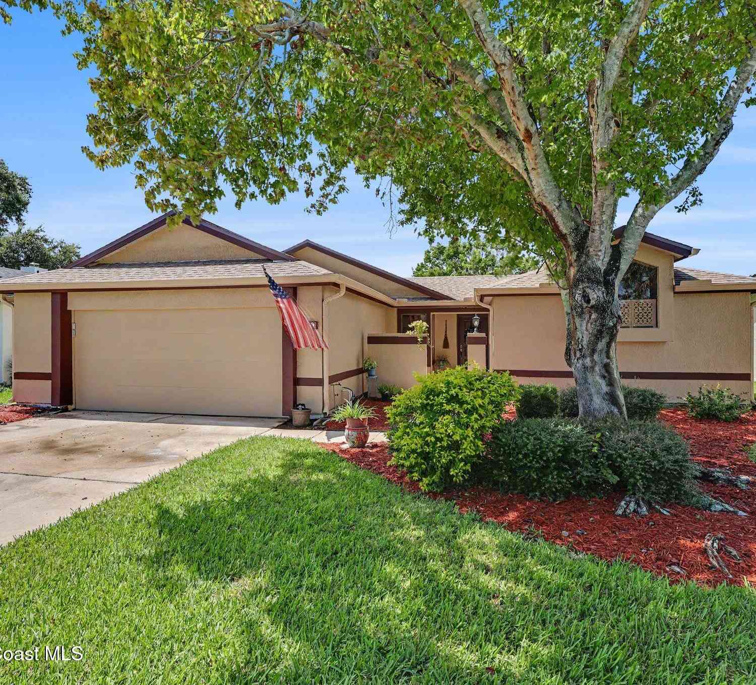 Homes For Sale - 594 Pine Forest Court<br/> Brevard County, Melbourne, FL 32940