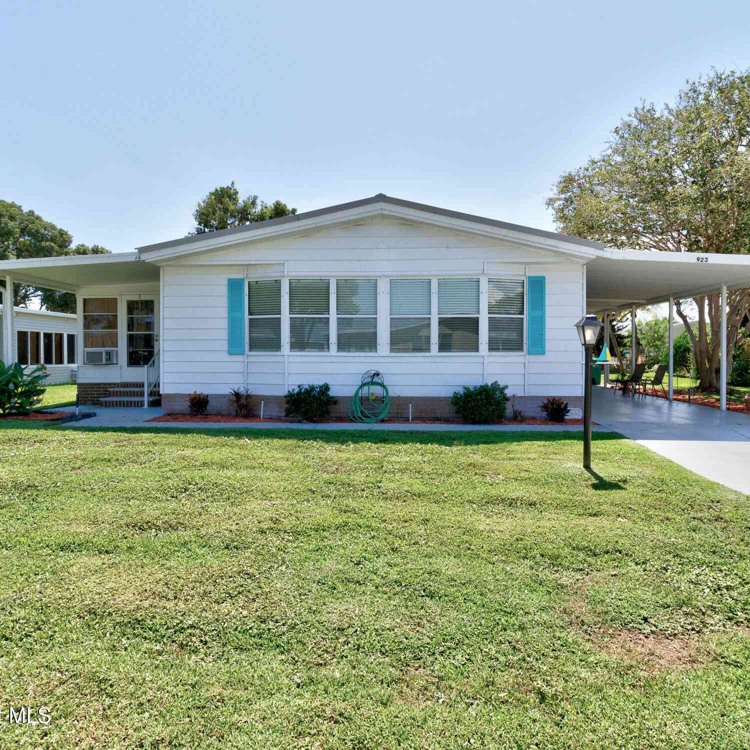 Mobile Home For Sale - 923 Hemlock Street<br/> Brevard County, Barefoot Bay, FL 32976