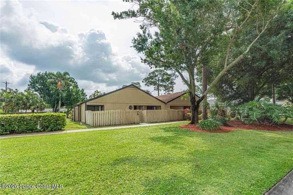 Homes For Rent - 1466 39th Avenue #F-1<br/> Vero Beach, FL 32960