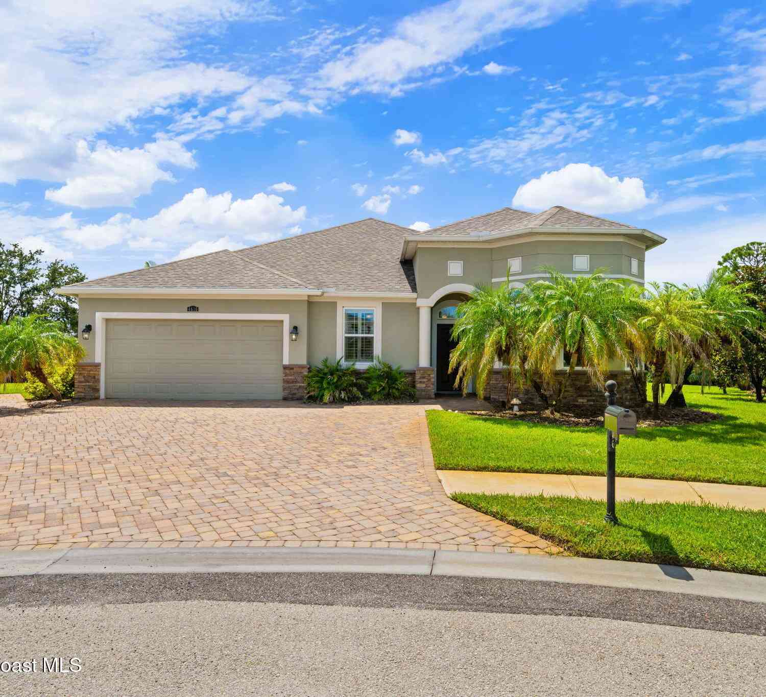 Homes For Sale - 4610 Leo Lane<br/> Brevard County, Melbourne, FL 32935