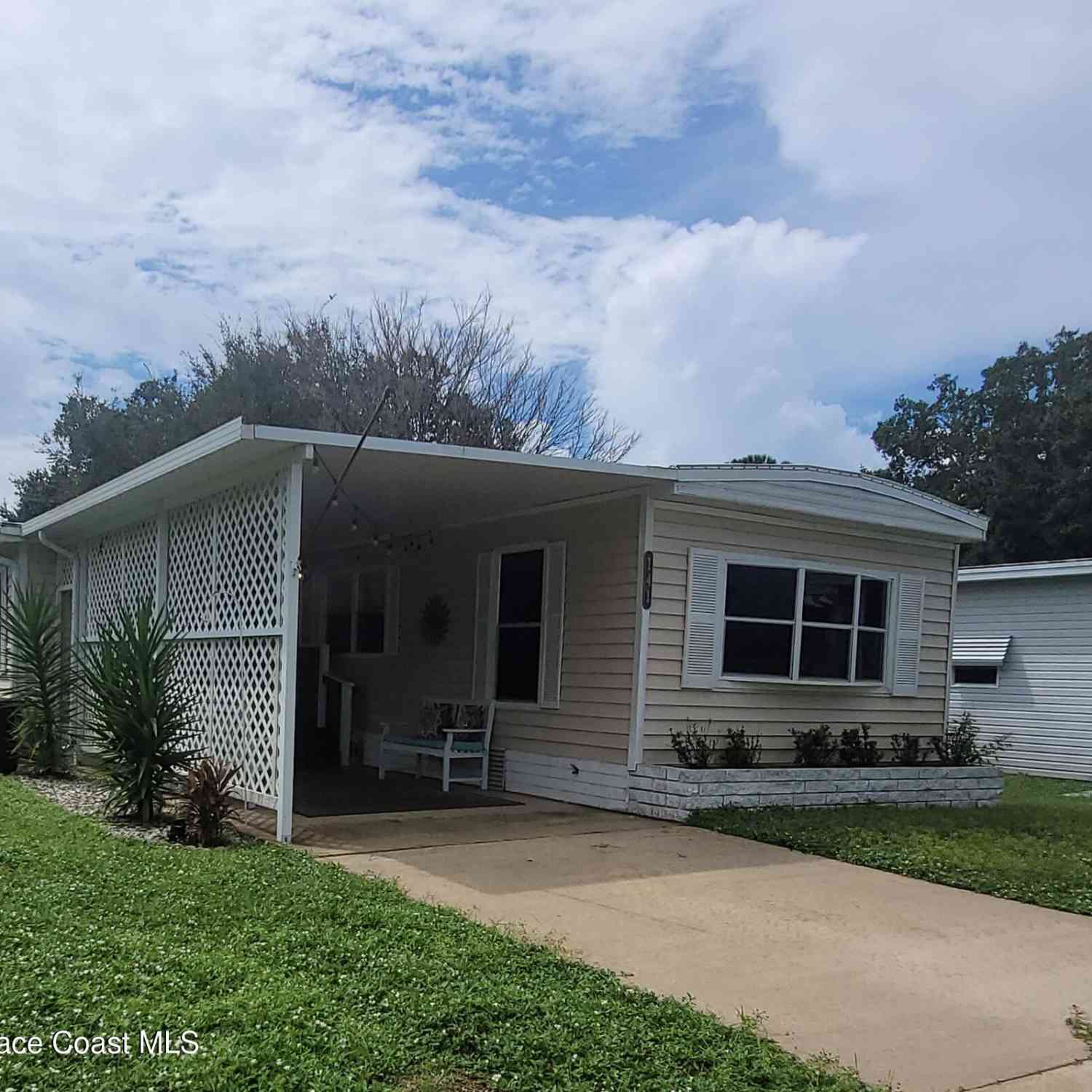 Mobile Home For Sale - 141 Cheswick Circle<br/> Palm Bay, FL 32907