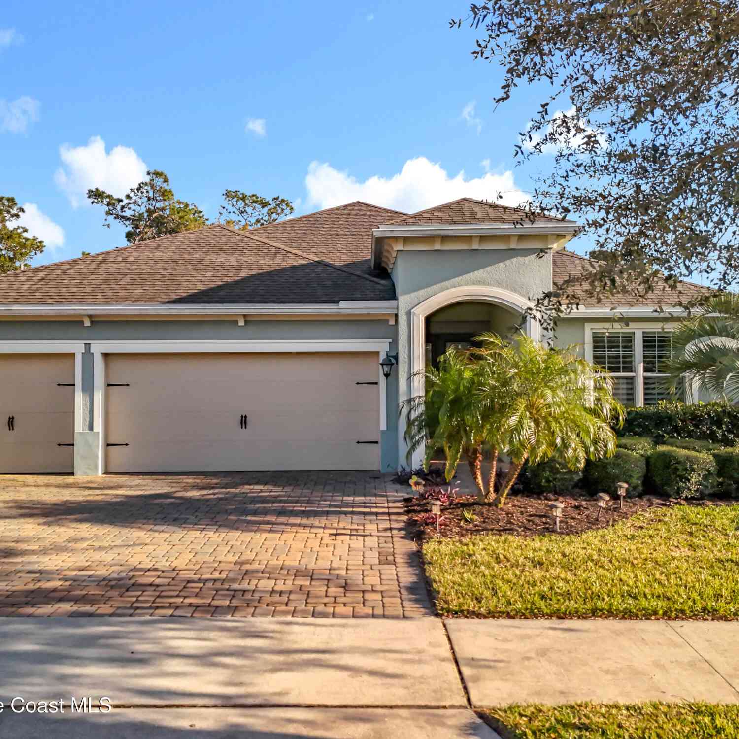 Homes For Sale - 295 Northcote Court<br/> DeLand, FL 32724