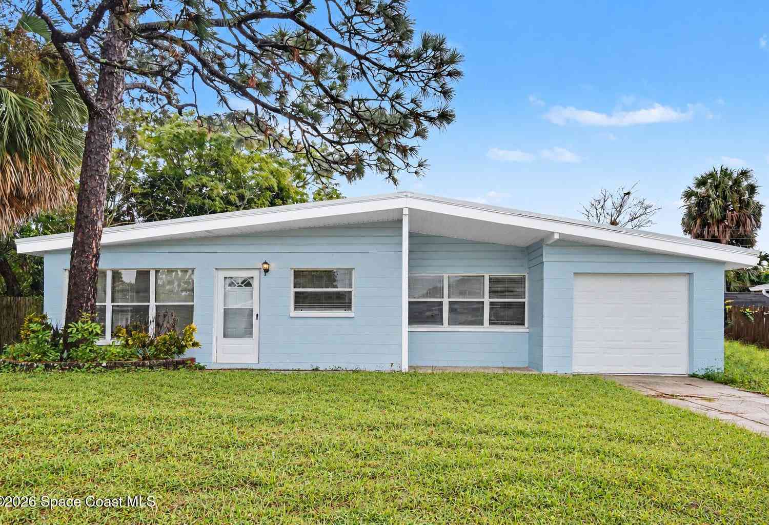 Homes For Sale - 303 Sharon Drive<br/> Brevard County, Melbourne, FL 32935