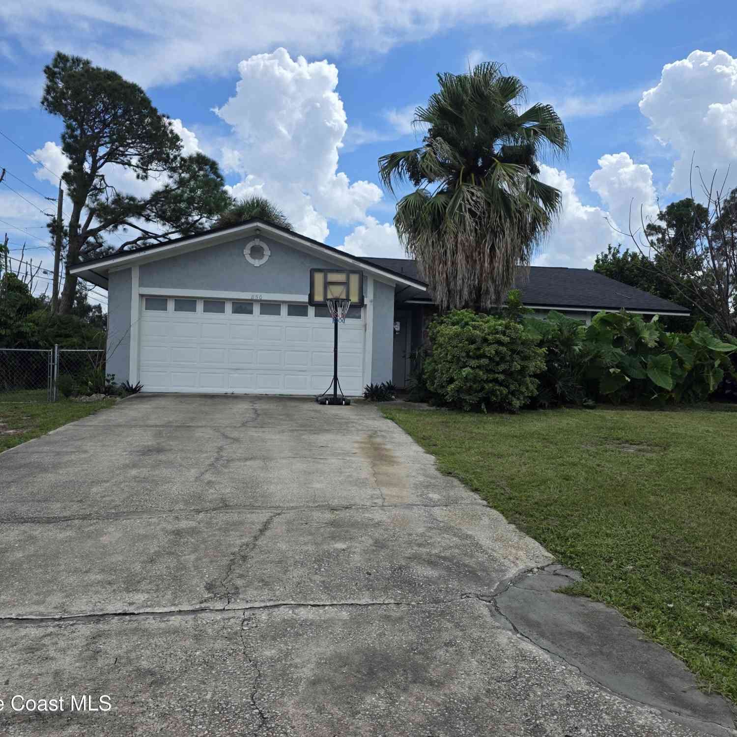 Homes For Sale - 850 Vantage Street<br/> Brevard County, Palm Bay, FL 32909