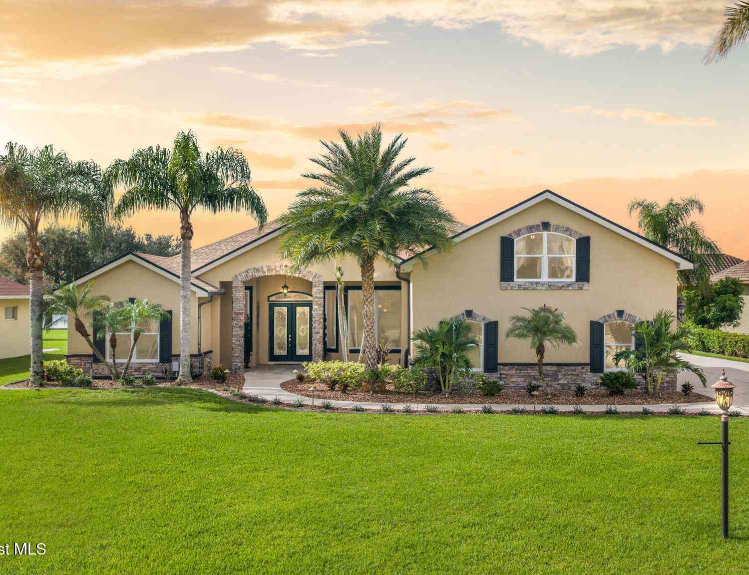 Homes For Sale - 1275 Tuckaway Drive<br/> Rockledge, FL 32955