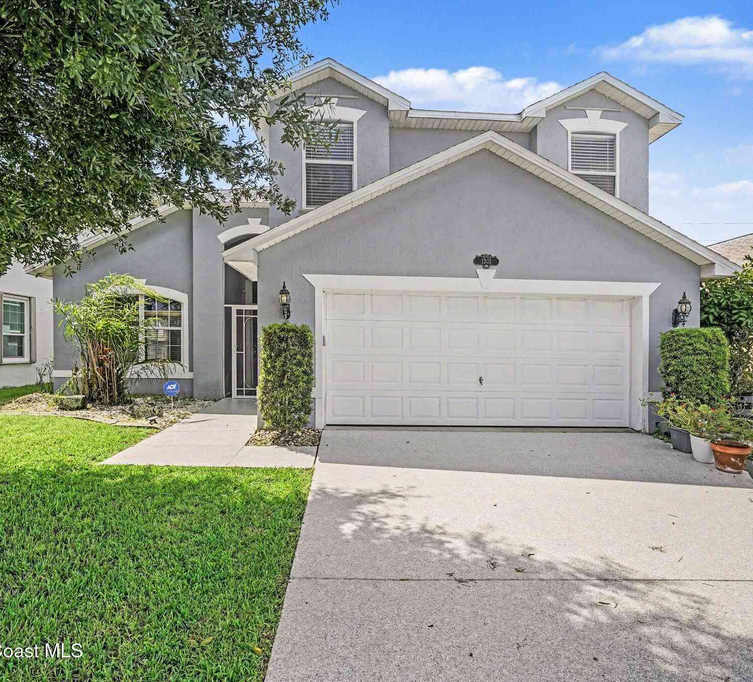 Homes For Sale - 1301 Olde Bailey Lane<br/> Brevard County, West Melbourne, FL 32904