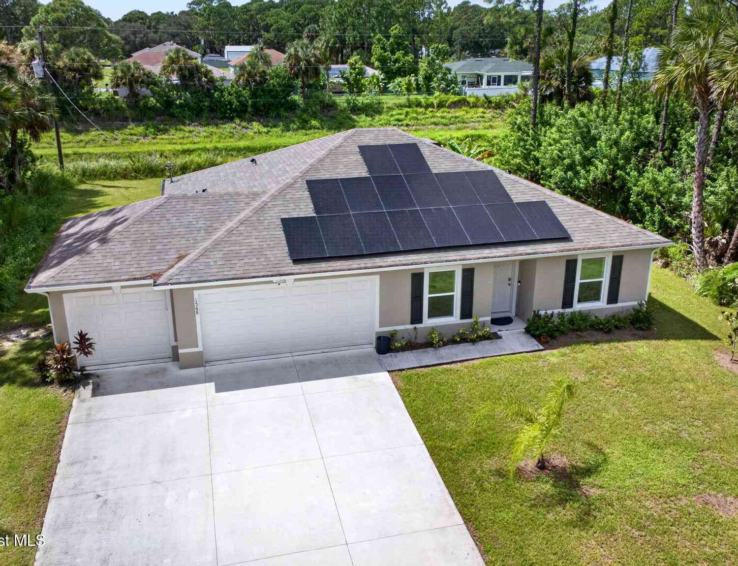 Homes For Sale - 1568 Seeley Circle<br/> Brevard County, Palm Bay, FL 32907