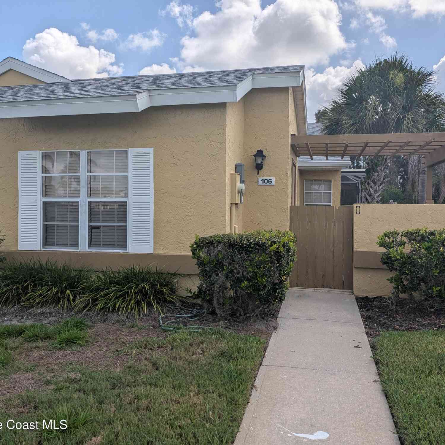 Townhouse For Rent - 1490 Malibu Circle #106<br/> Palm Bay, FL 32905