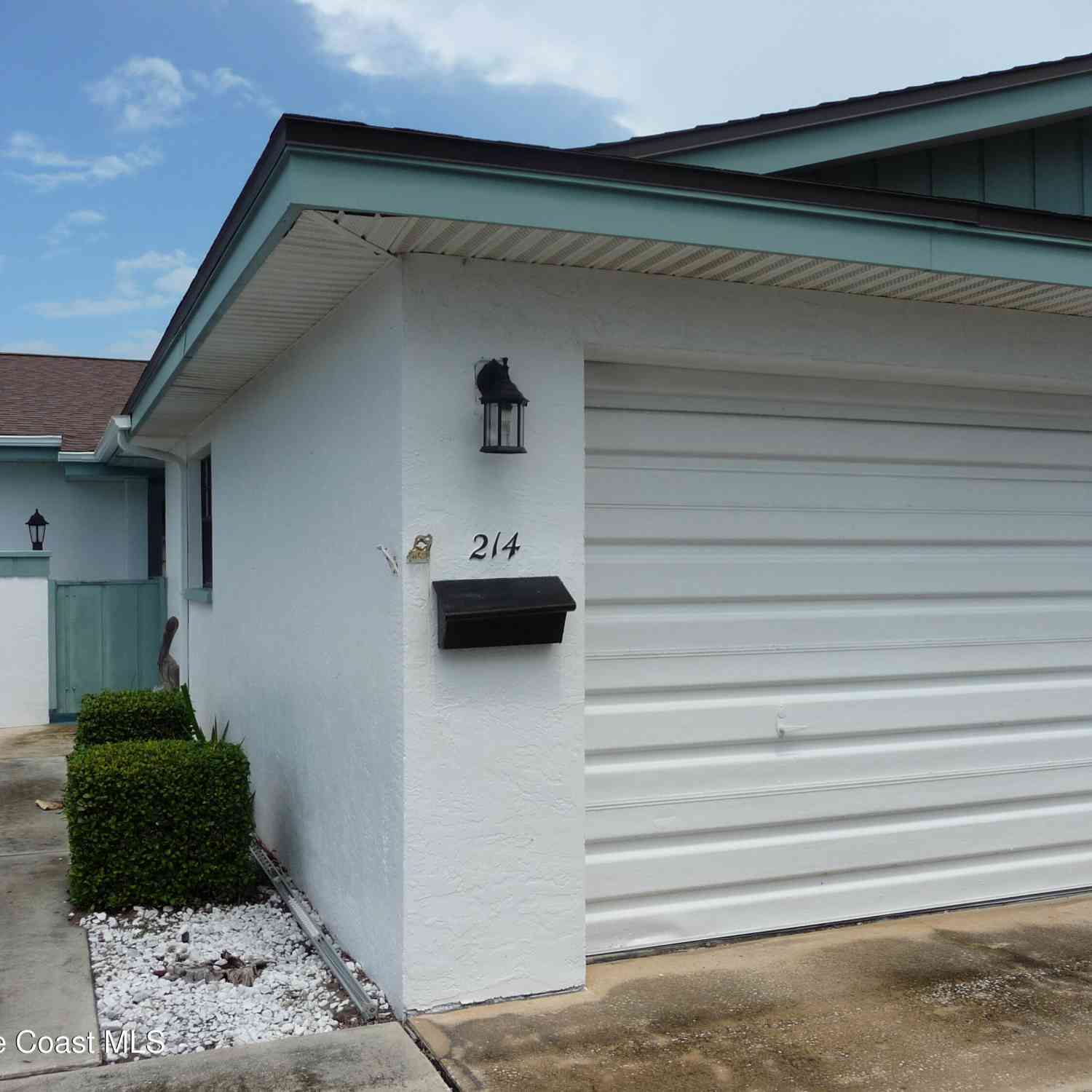 Townhouse For Rent - 214 Queens Court<br/> Satellite Beach, FL 32937