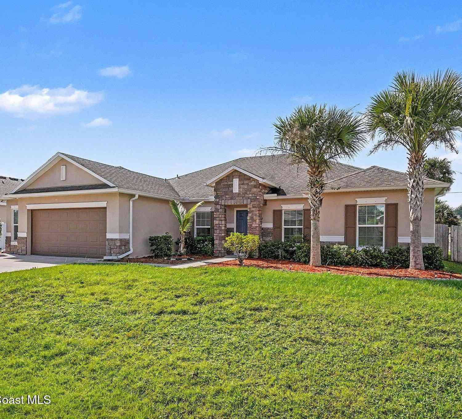 Homes For Sale - 550 Dinner Street<br/> Brevard County, Palm Bay, FL 32907