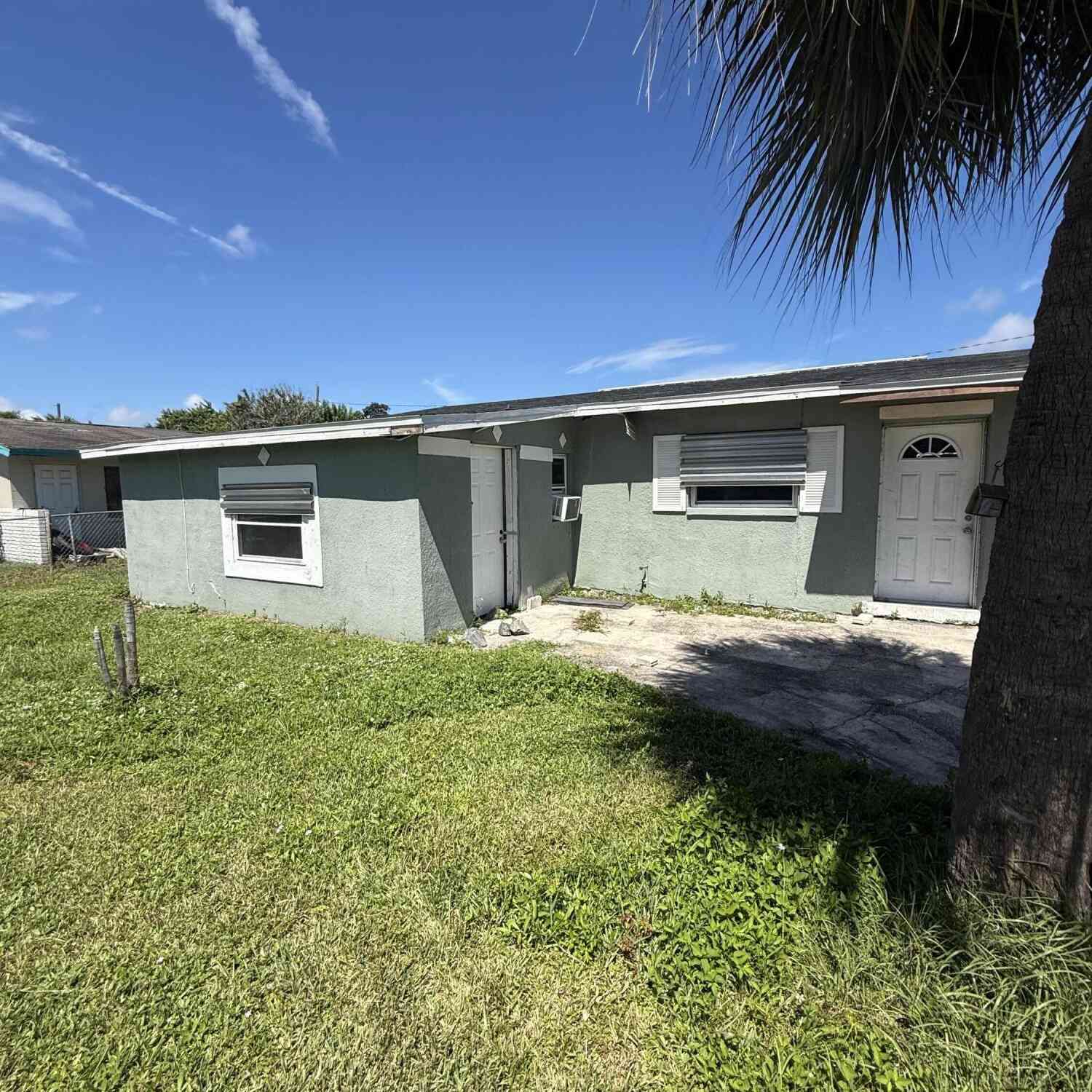 Homes For Sale - 904 Poplar Lane<br/> Brevard County, Melbourne, FL 32901