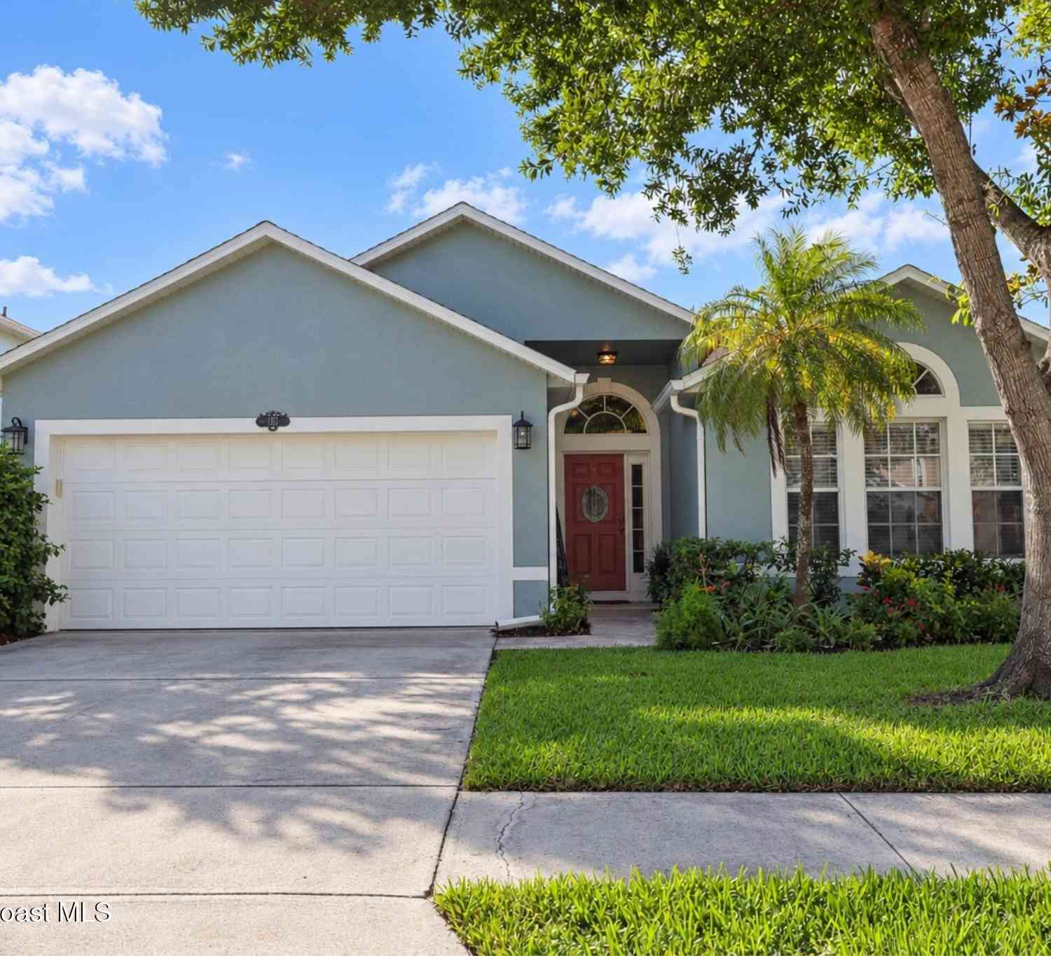 Homes For Sale - 107 Morgan Circle<br/> Sebastian, FL 32958
