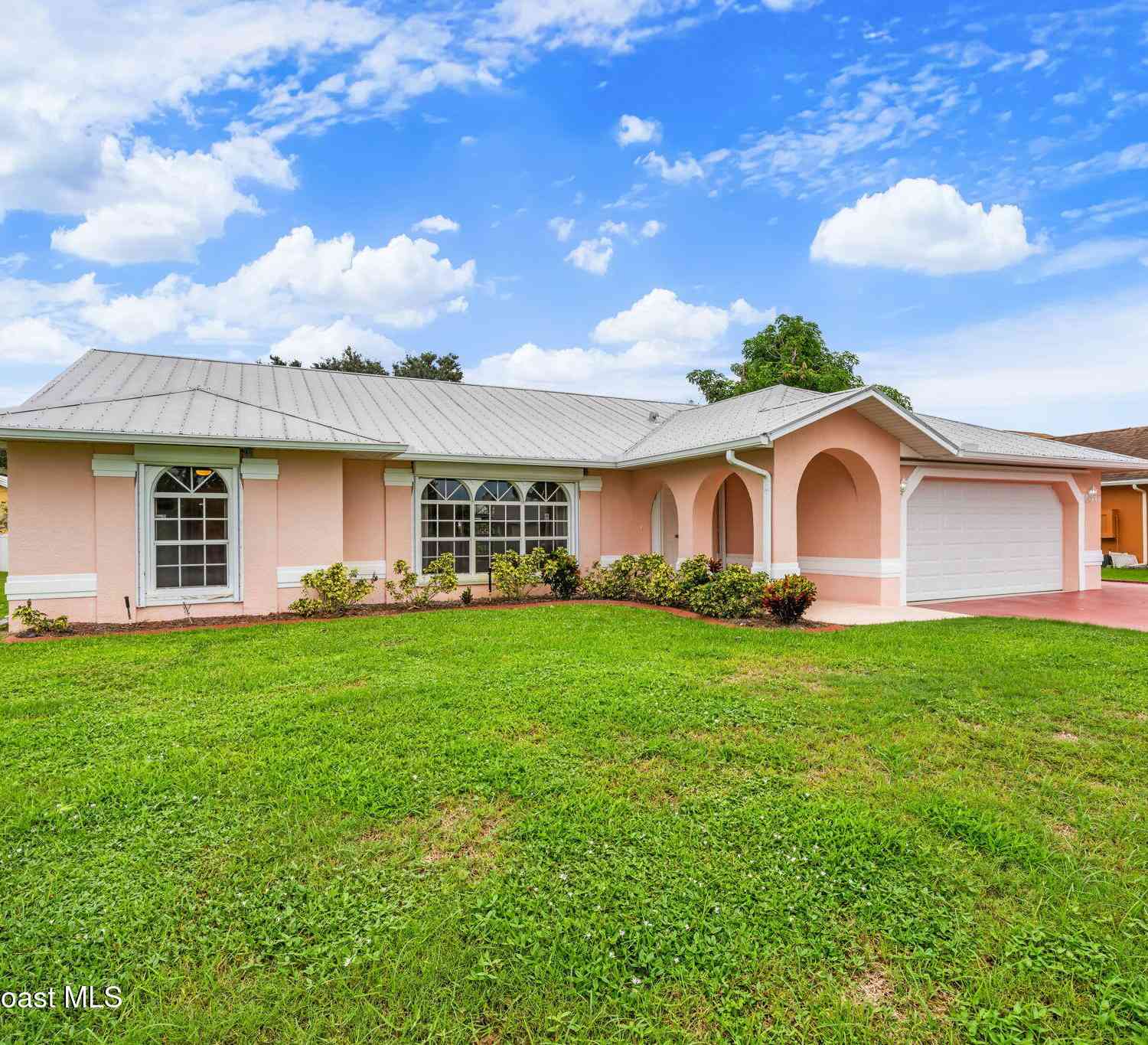 Homes For Sale - 949 Carnation Drive<br/> Sebastian, FL 32958