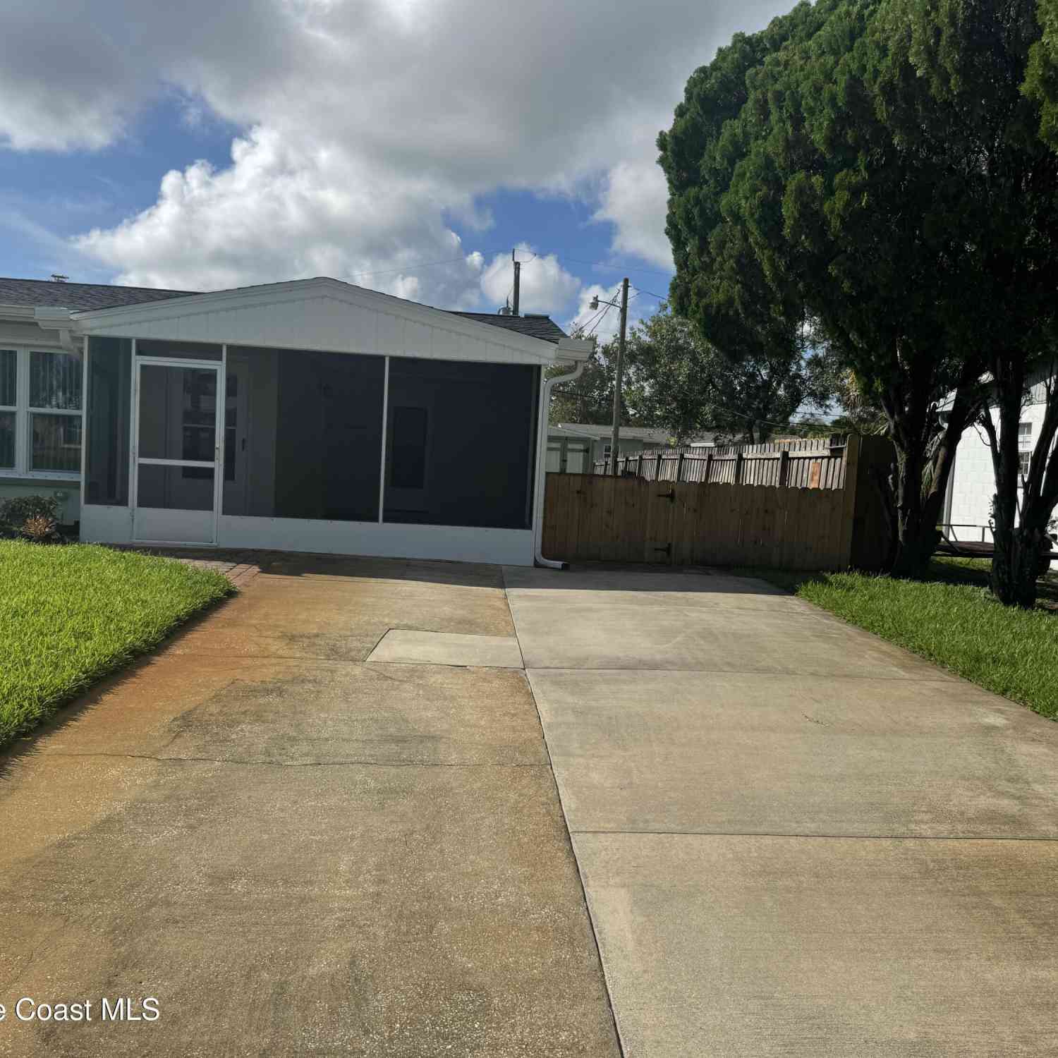 Homes For Sale - 977 Kaufman Street<br/> Cocoa, FL 32927