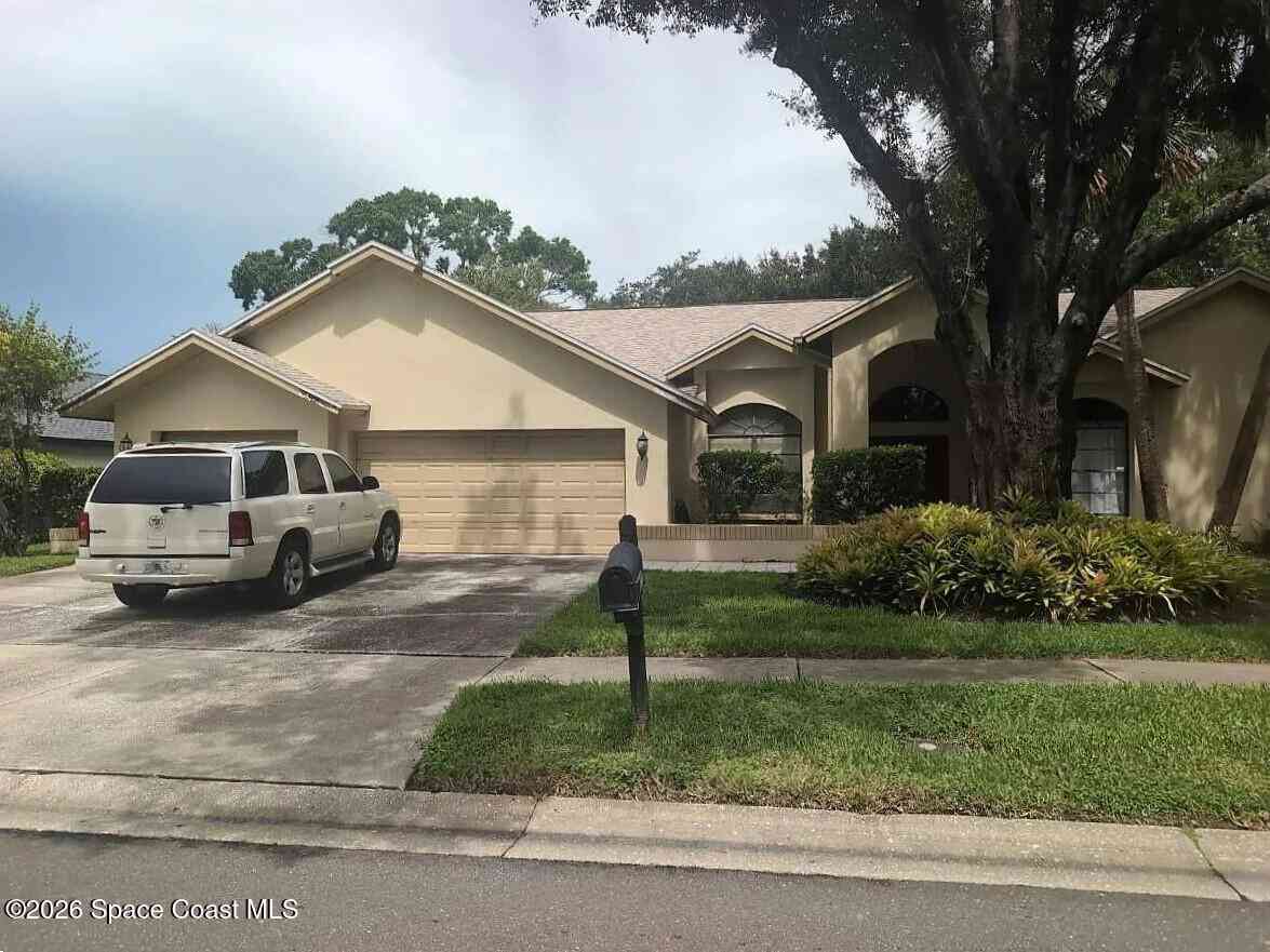 Homes For Sale - 13712 Halliford Drive<br/> Tampa, FL 33624