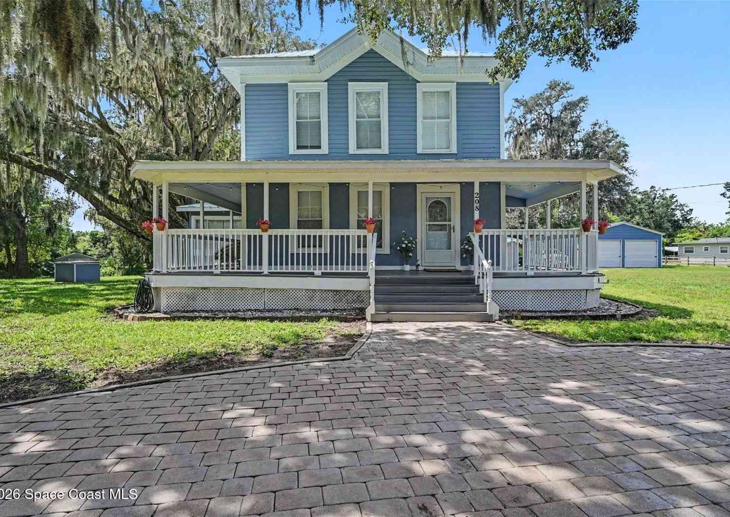 Homes For Sale - 208 S Gaines Street<br/> Volusia County, Oak Hill, FL 32759