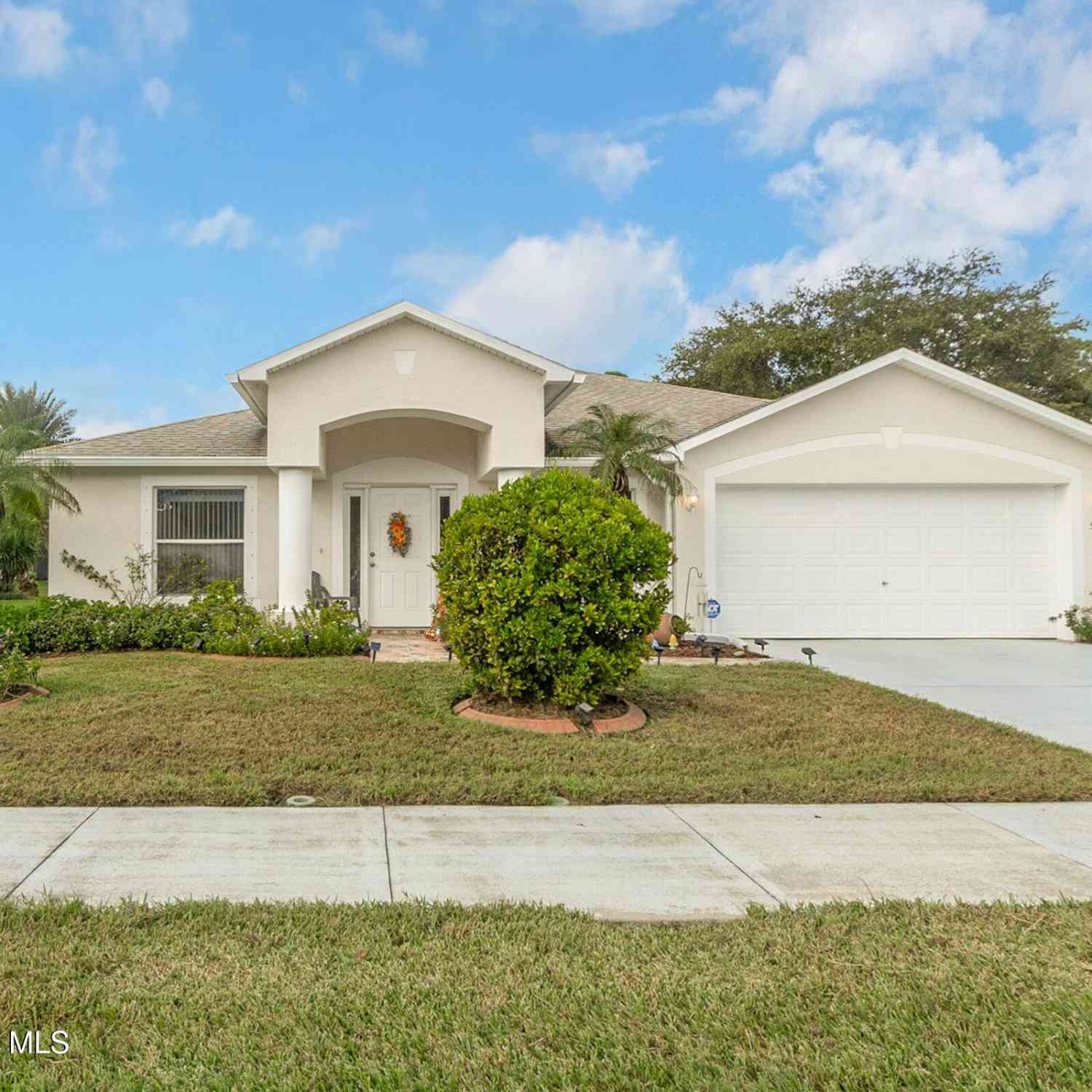 Homes For Sale - 5512 Yaupon Holly Drive<br/> Cocoa, FL 32927