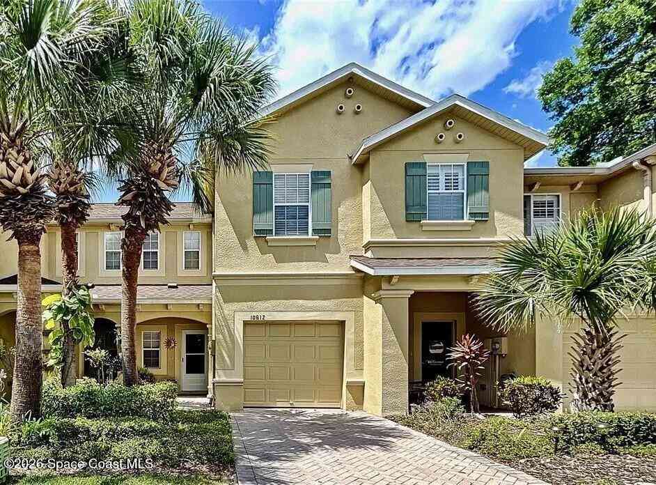 Townhouse For Sale - 10612 Shady Falls Court<br/> Hillsborough County, Riverview, FL 33578