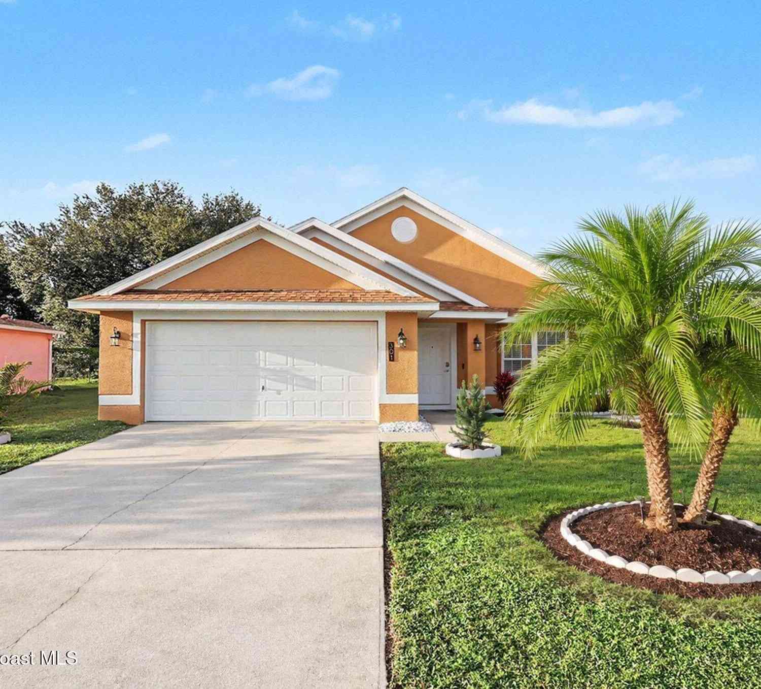 Homes For Sale - 301 Bougainvillea Street<br/> Brevard County, Palm Bay, FL 32907