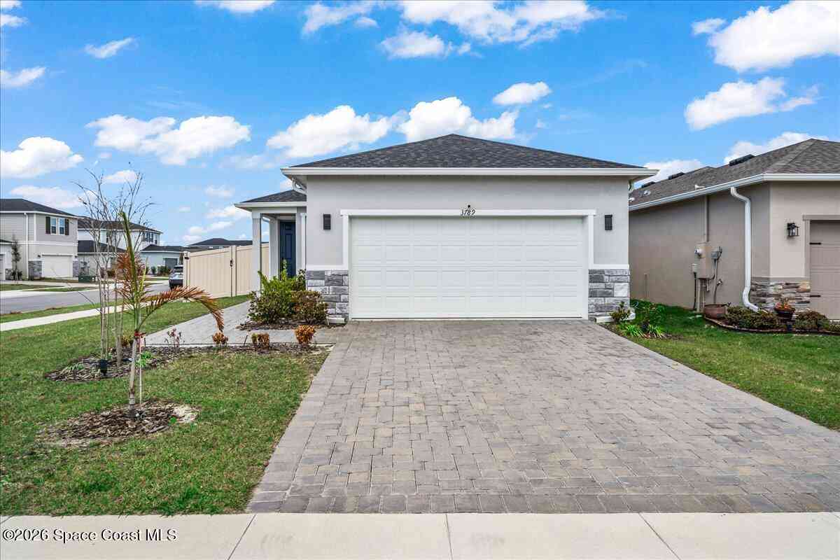 Homes For Sale - 3789 Grappler Circle<br/> Brevard County, Palm Bay, FL 32909