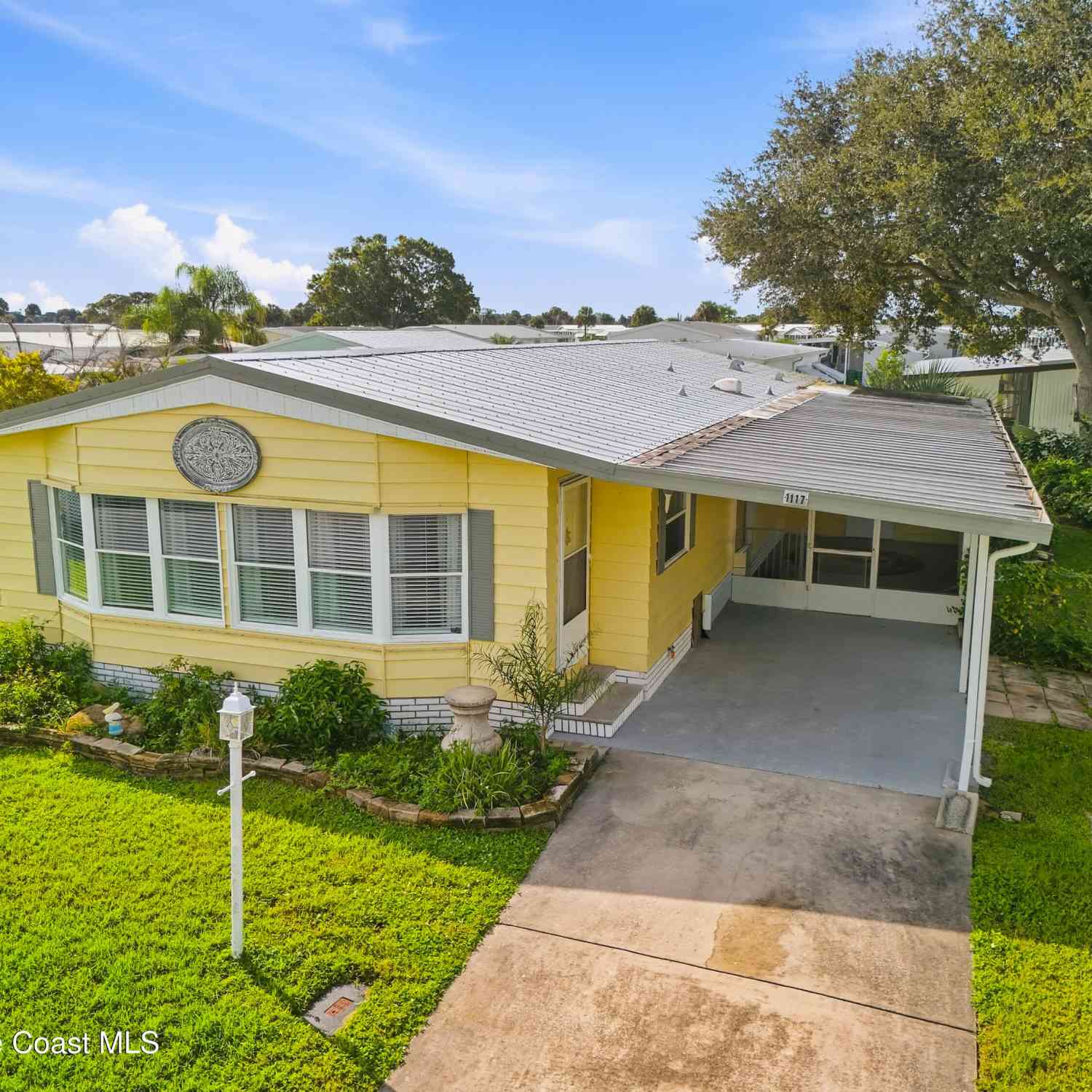 Mobile Home For Sale - 1117 Sabal Palm Lane<br/> Brevard County, Barefoot Bay, FL 32976