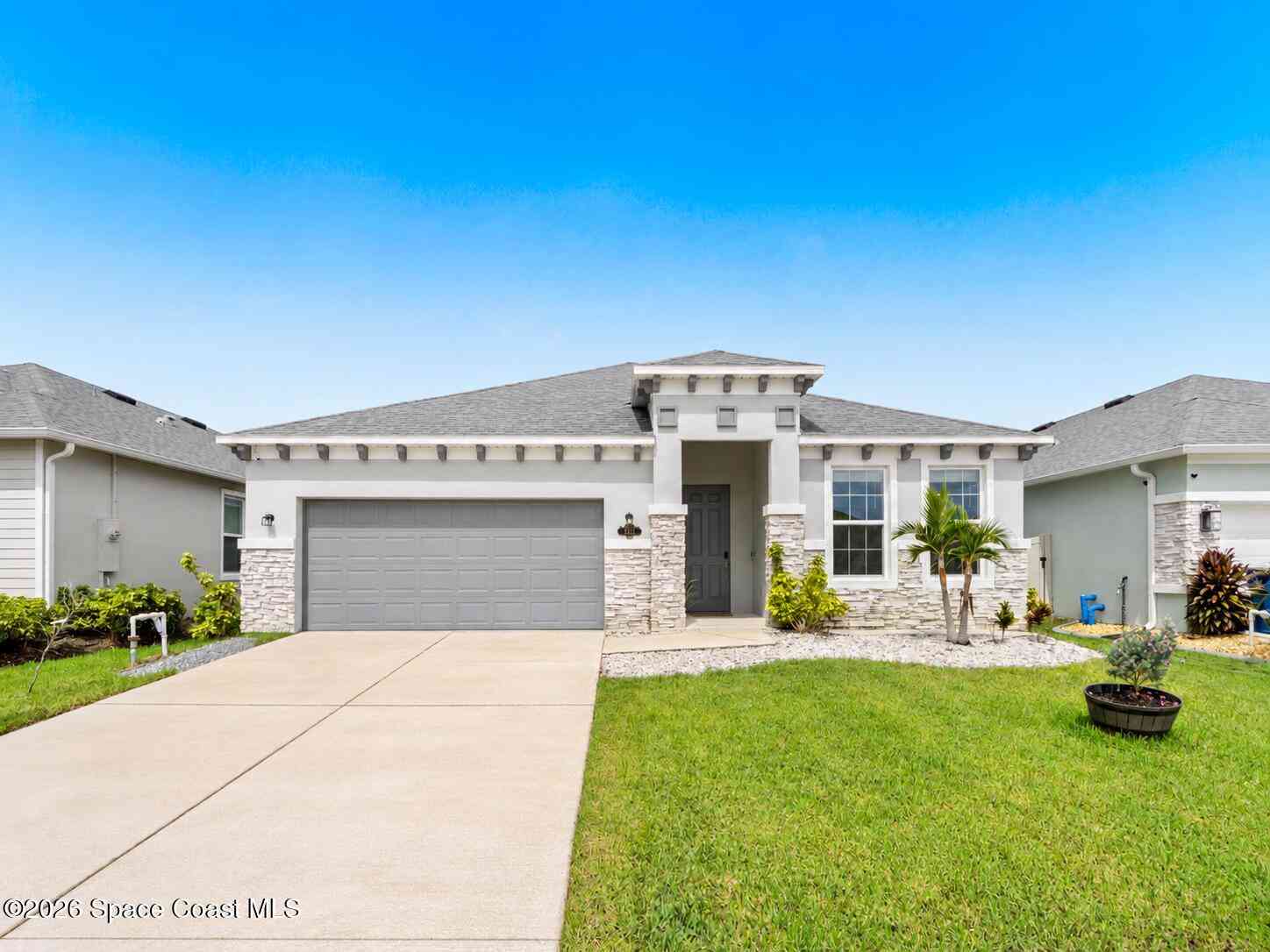 Homes For Sale - 2359 Bonnyton Lane<br/> Palm Bay, FL 32907